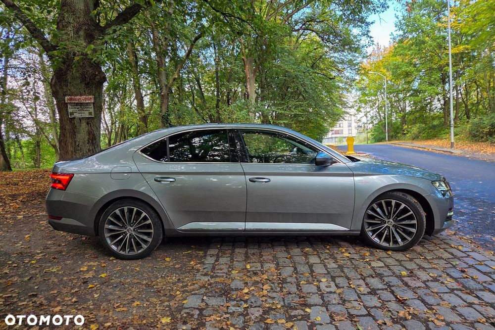 Skoda Superb 2.0 TDI SCR 4x4 L&K DSG - 2