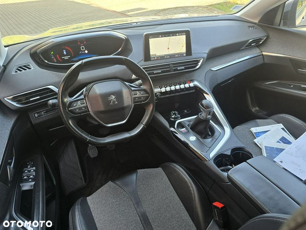 Peugeot 3008 - 18