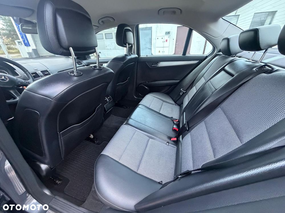 Mercedes-Benz Klasa C 200 Kompressor Elegance - 29