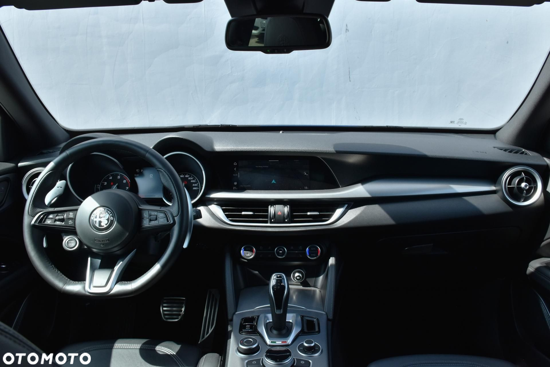 Alfa Romeo Stelvio - 13