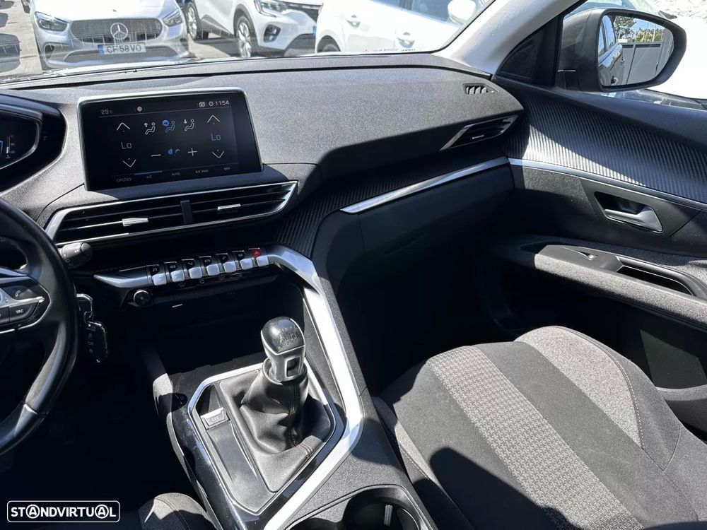 Peugeot 5008 1.2 PureTech Allure Pack - 38