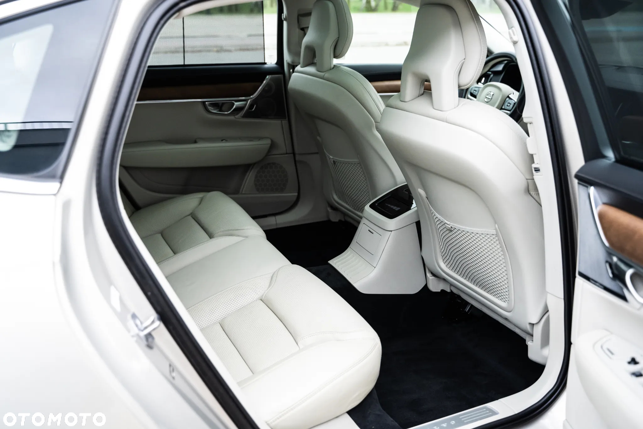 Volvo S90 T8 AWD Plug-In Hybrid Inscription - 12