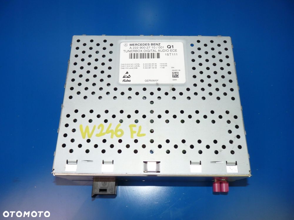 MERCEDES B W246 A W176 W117 CLA WZMACNIACZ RADIA AUDIO - 1