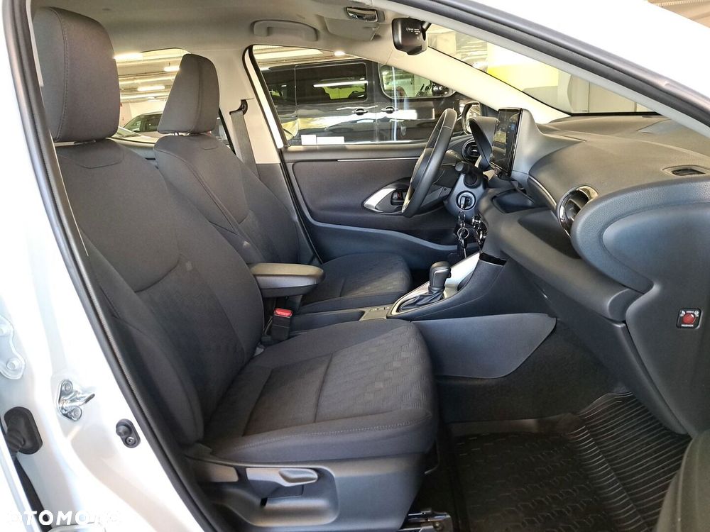 Toyota Yaris - 16