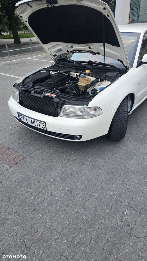 Audi A4 Limousine - 5