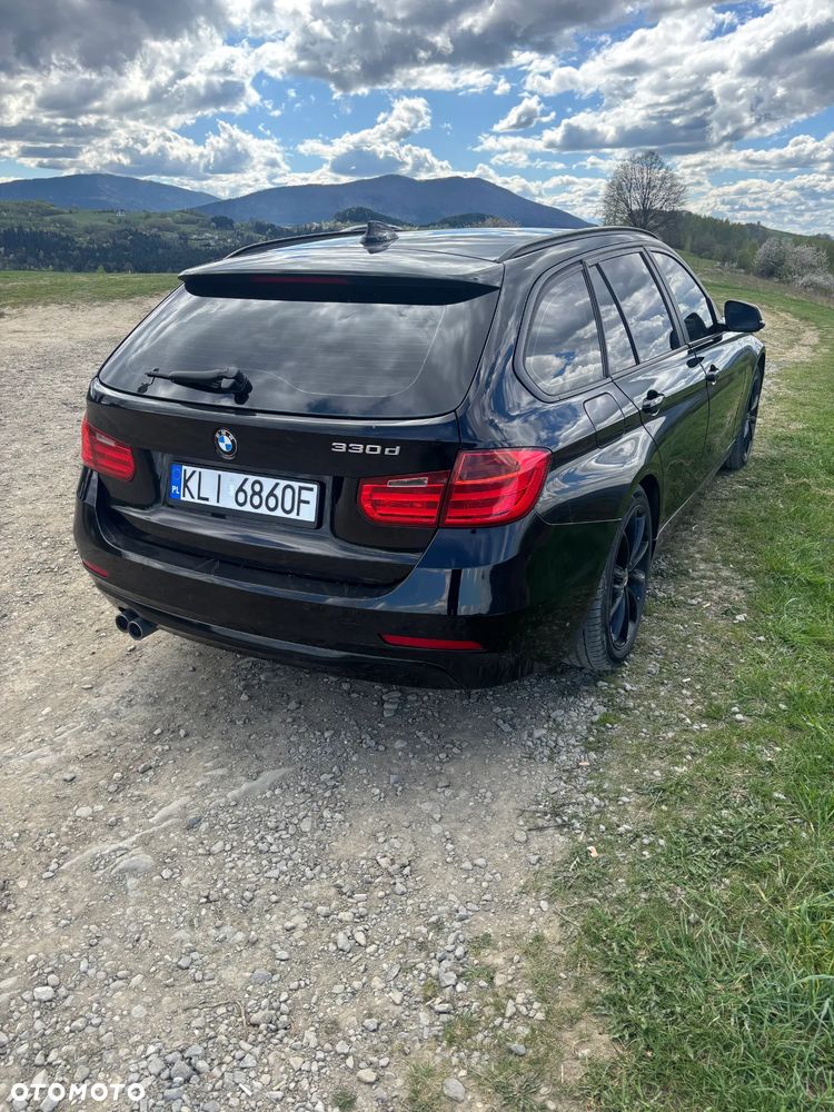 BMW Seria 3 330d xDrive - 5