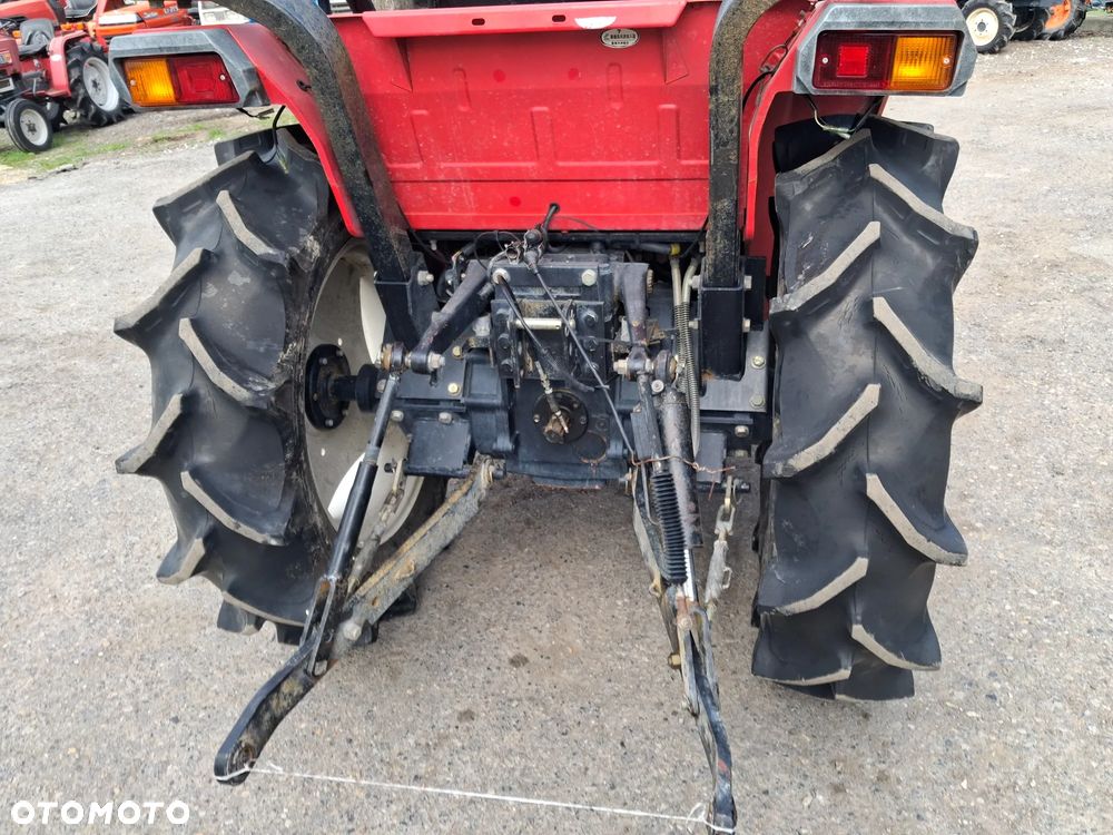 Mitsubishi Mt245 - 10