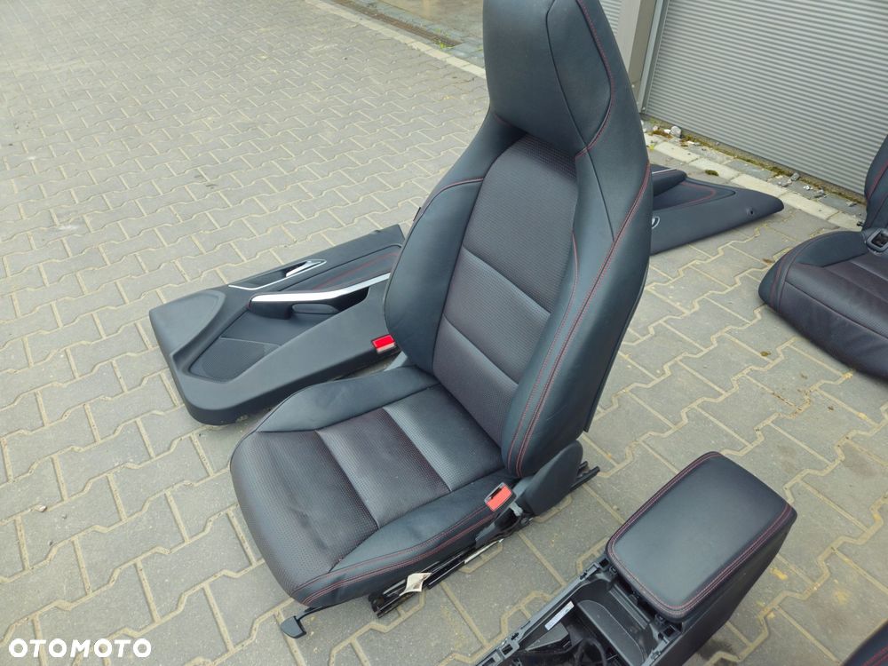 fotele kanapa komplet amg - mercedes a-klasa w176 amg europa - 6