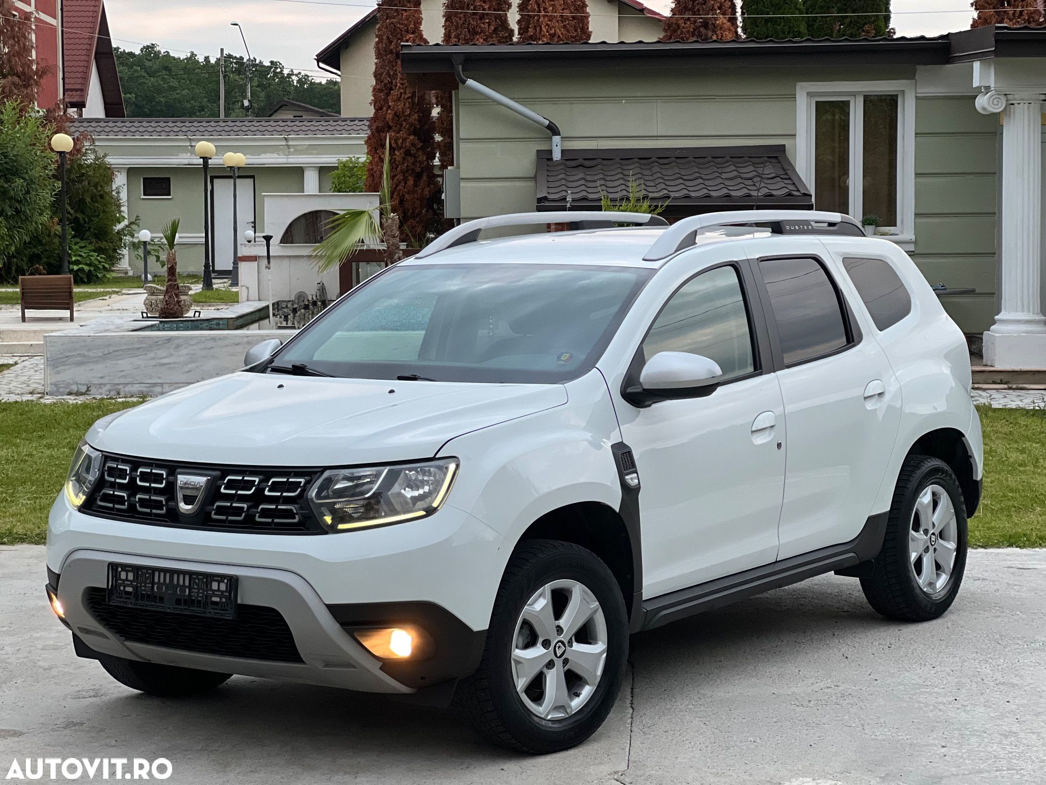 Dacia Duster ECO-G 100 Prestige Plus - 1