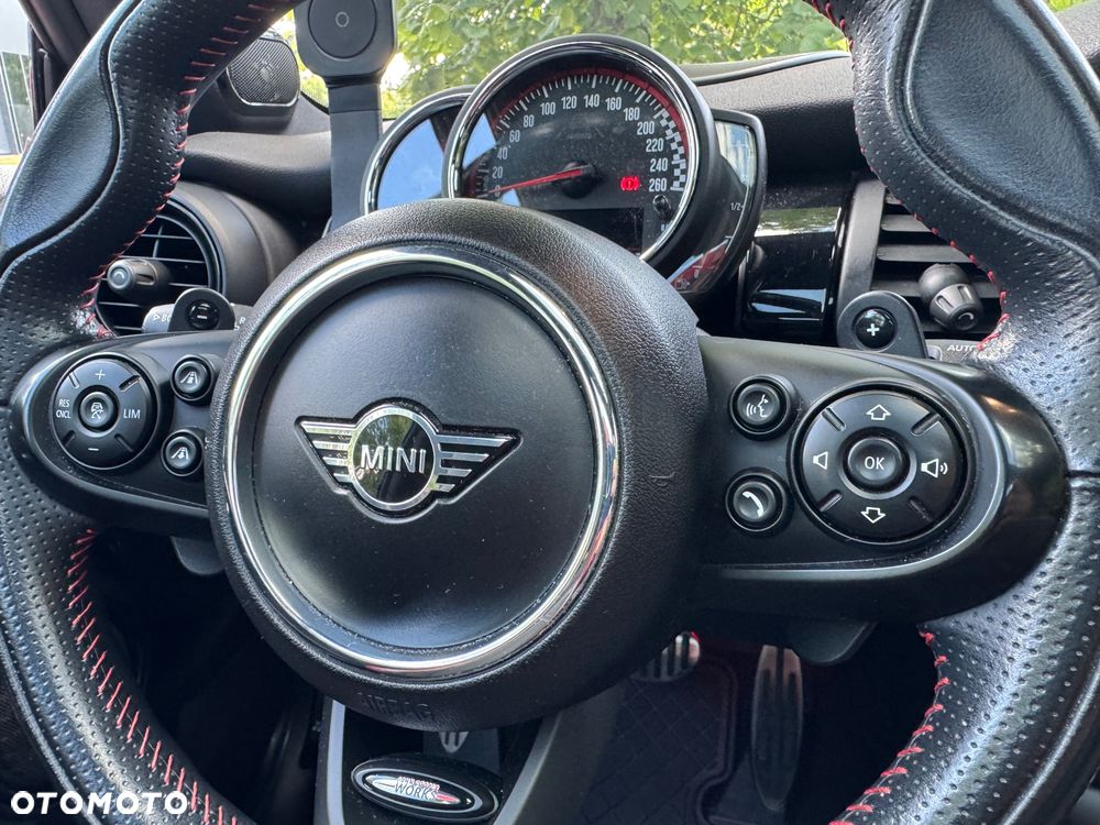 MINI John Cooper Works - 17