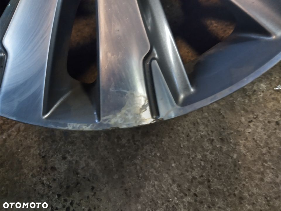 Felgi PEUGEOT  9802462377 7,5Jx17 17"  ET29 - 8