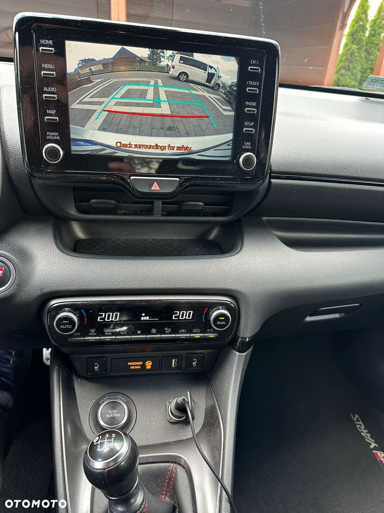 Toyota Yaris - 12