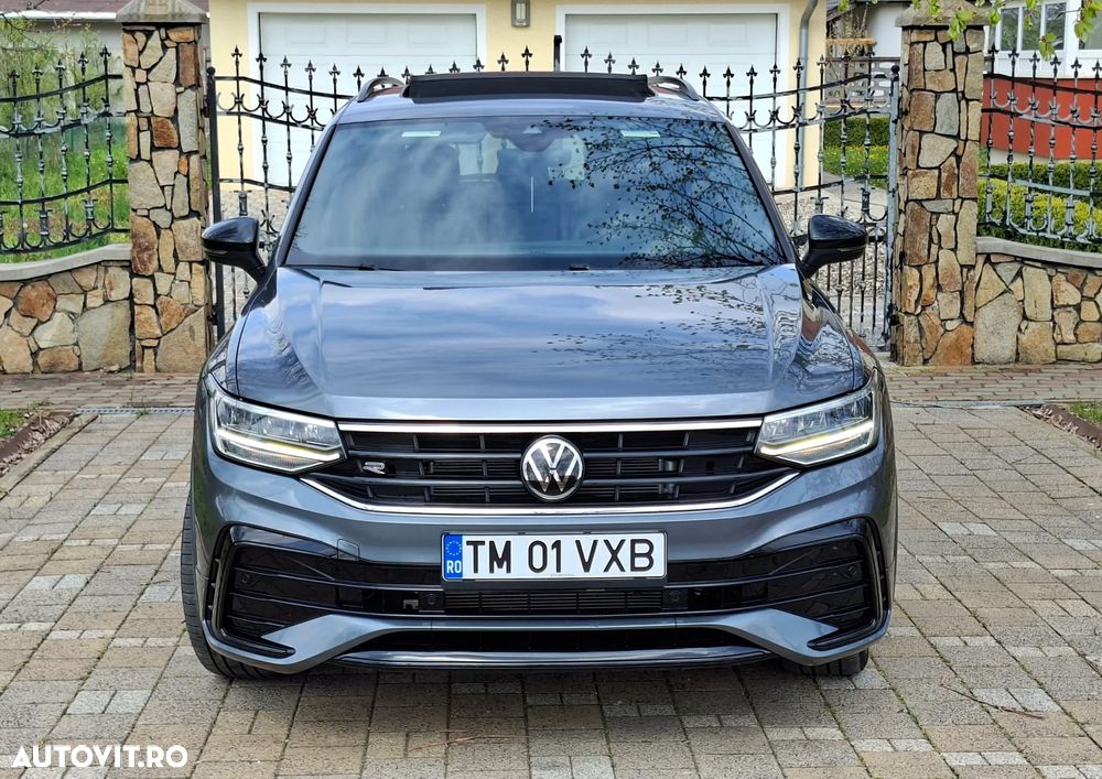 Volkswagen Tiguan - 1