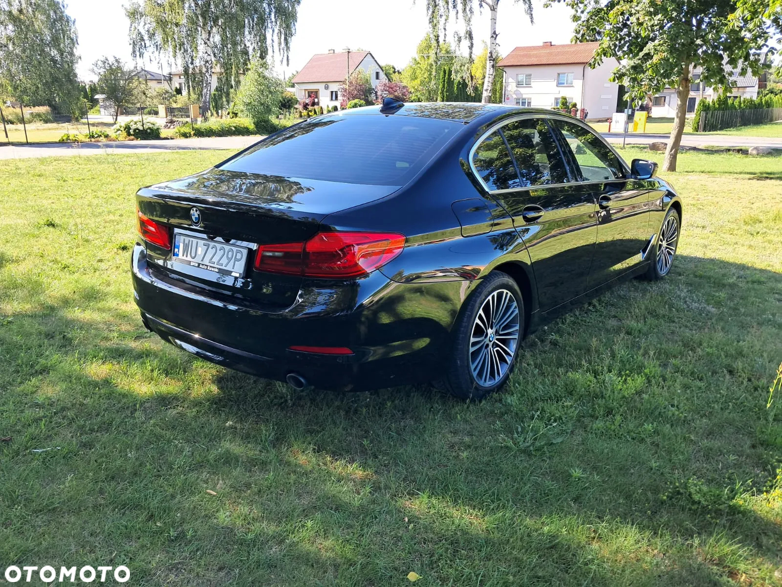 BMW Seria 5 518d - 13
