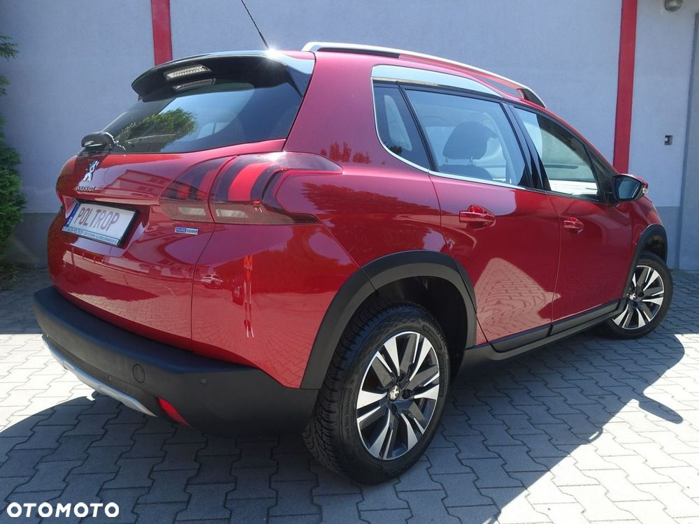 Peugeot 2008 1.2 Pure Tech Allure S&S - 5