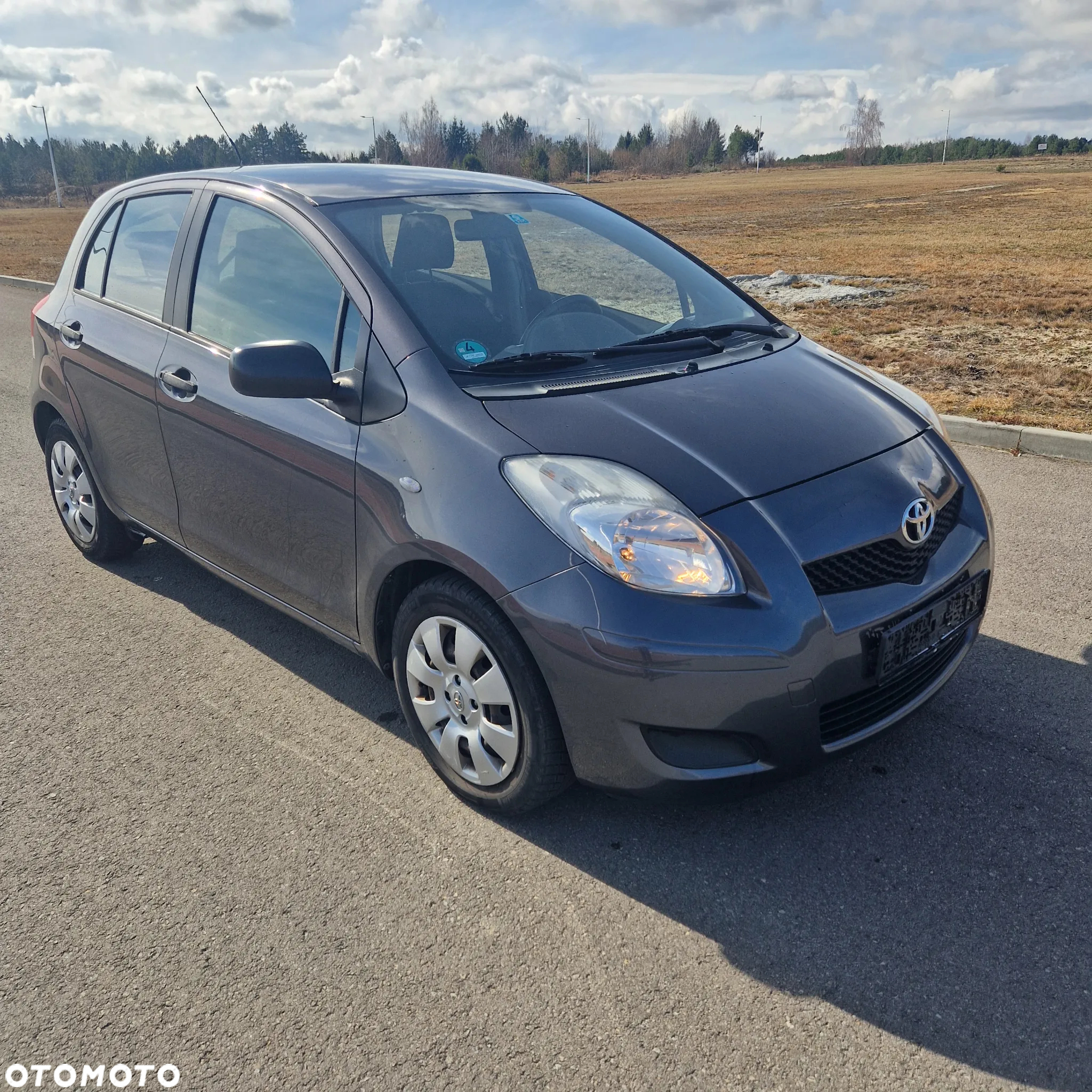 Toyota Yaris 1.33 VVT-i Sol - 3