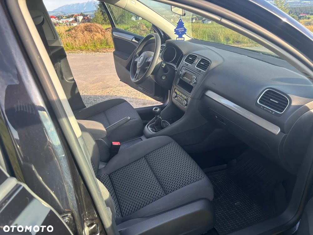 Volkswagen Golf - 11