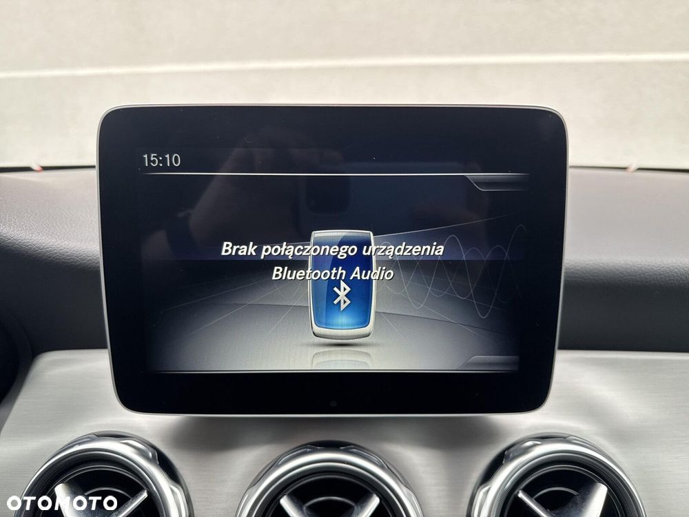 Mercedes-Benz GLA 200 7G-DCT AMG Line - 26