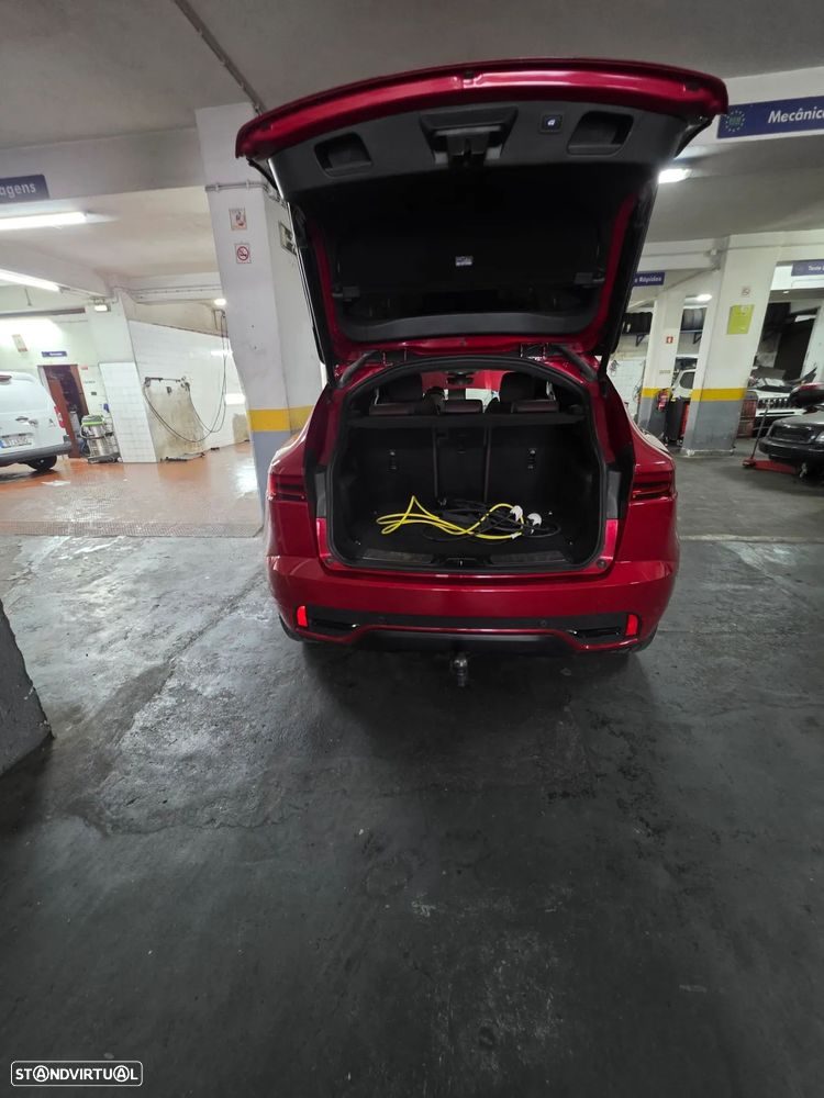 Jaguar E-Pace 1.5 P300e R-Dynamic S AWD Aut. - 2