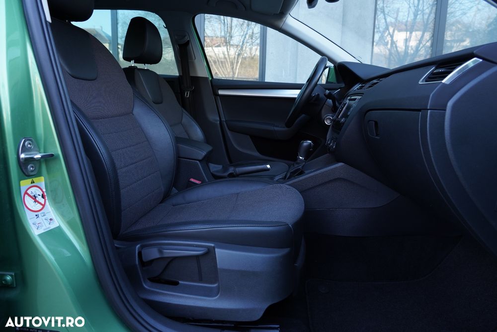 Skoda Octavia 2.0 TDI DSG Style - 10
