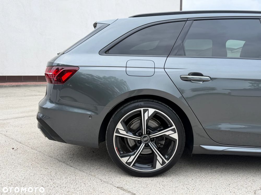 Audi A4 Avant 35 TDI mHEV S Line S tronic - 13