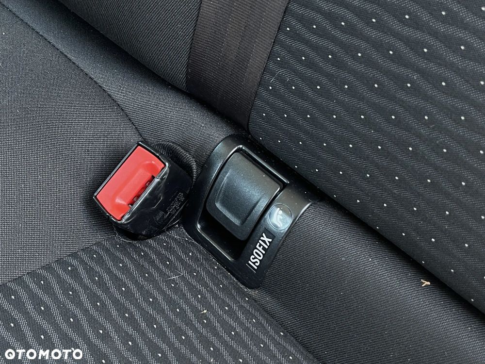 Opel Corsa 1.2 16V Enjoy - 19