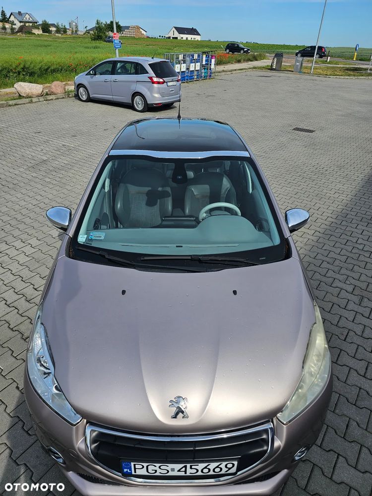 Peugeot 208 - 6