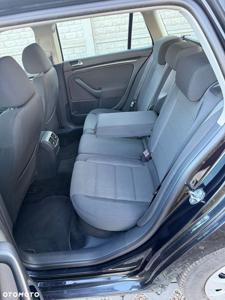 Volkswagen Golf 1.6 TDI DPF Comfortline - 13