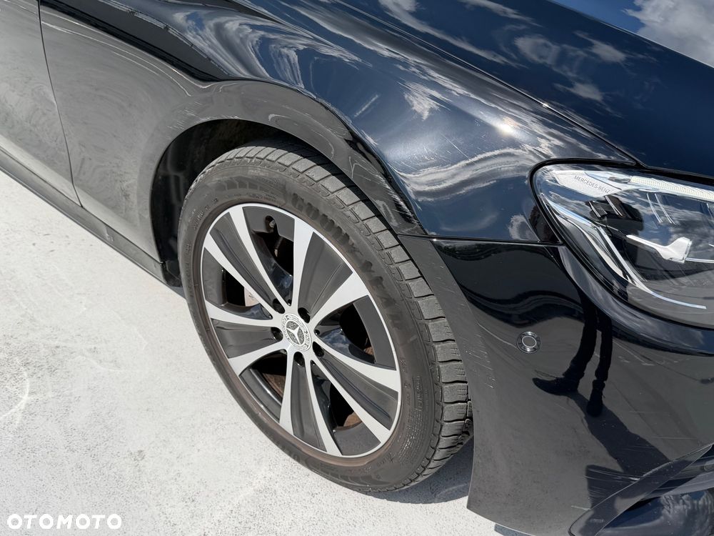 Mercedes-Benz Klasa E 220 d 4-Matic AMG - 31