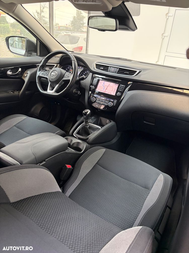 Nissan Qashqai 1.3 DIG-T SHIRO - 7