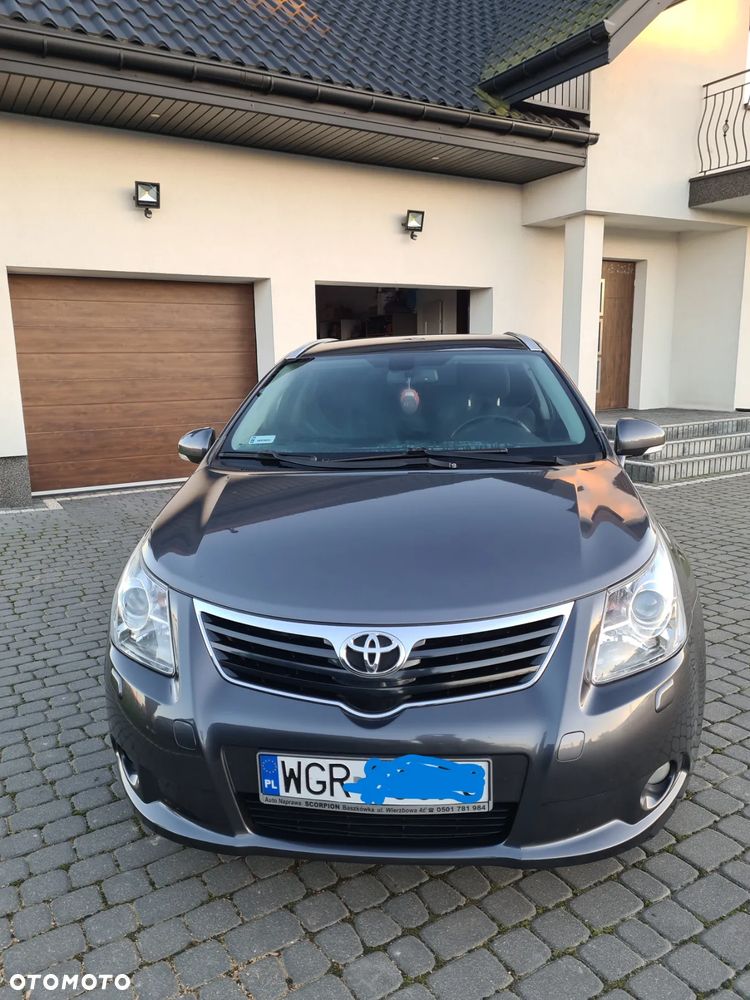 Toyota Avensis 2.0 D-4D Sol - 17