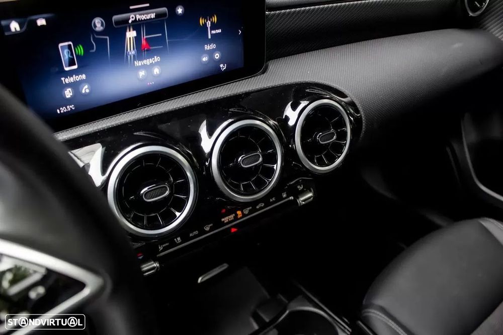 Mercedes-Benz A 250 e - 24