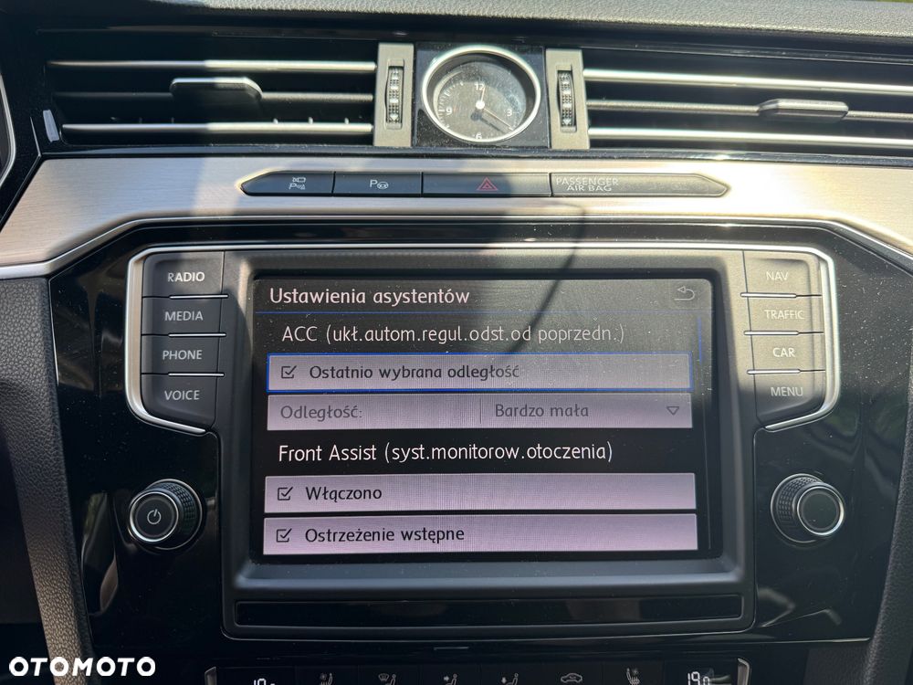 Volkswagen Passat 2.0 TDI Bi-Turbo BMT 4Mot Highline DSG - 18