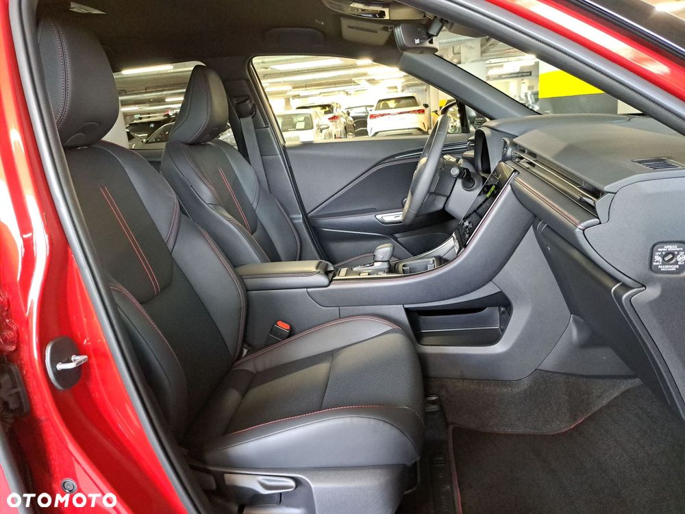 Lexus LBX 1.5 Hybrid Emotion - 12