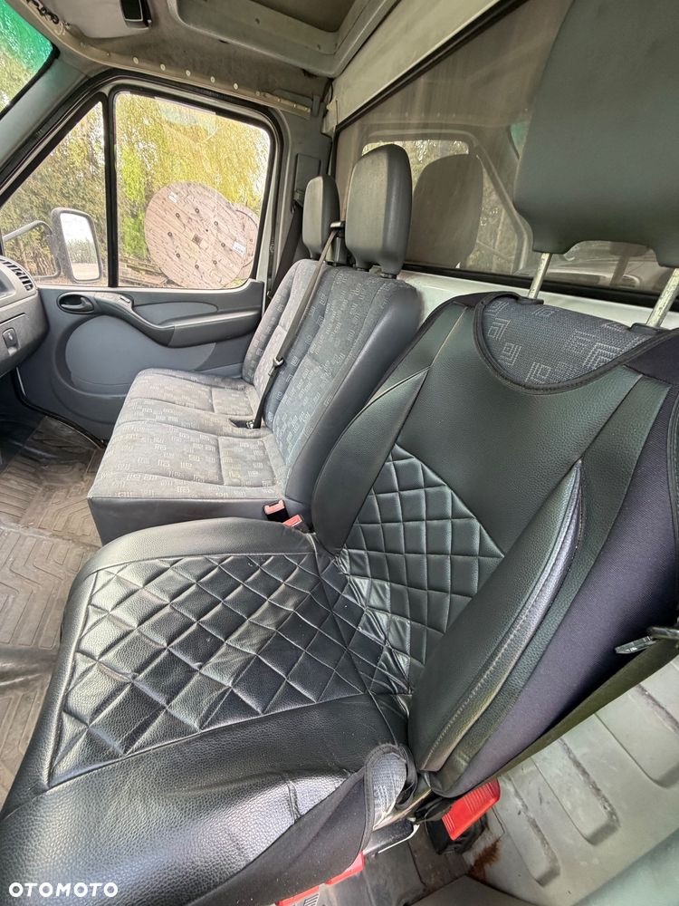 Mercedes-Benz Sprinter - 2