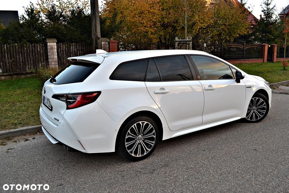 Toyota Corolla 2.0 Hybrid Comfort - 18
