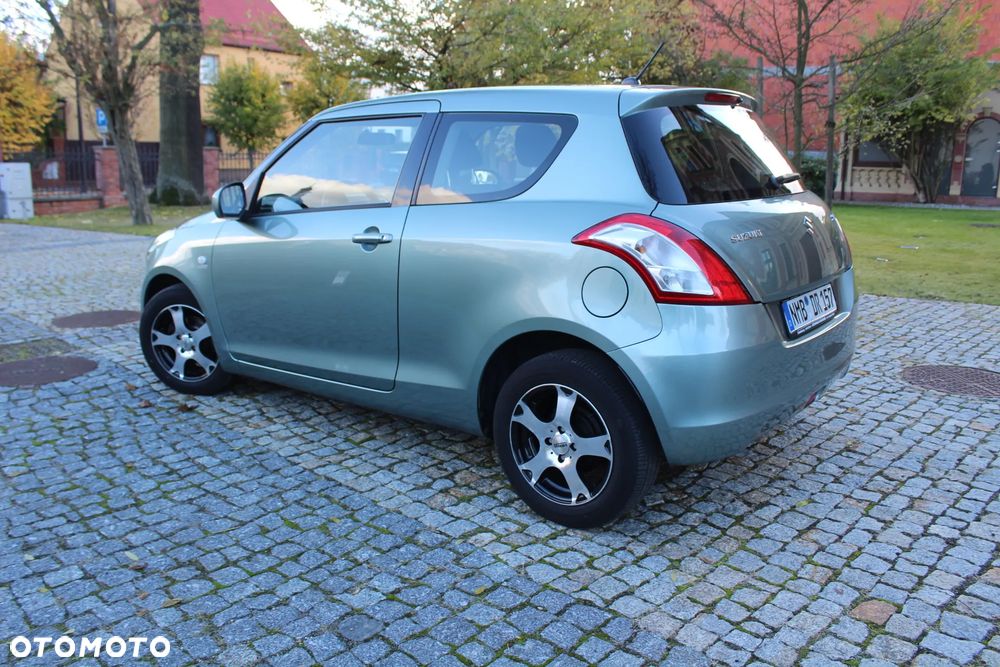 Suzuki Swift - 9