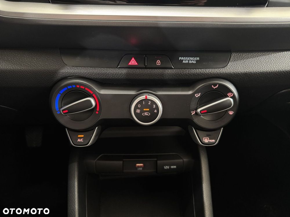 Kia Stonic - 25