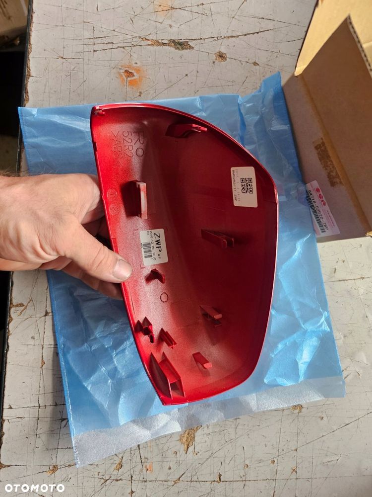 obudowa lusterka prawa suzuki swift vi czerwona oe 84718-52r20-zwp - 2