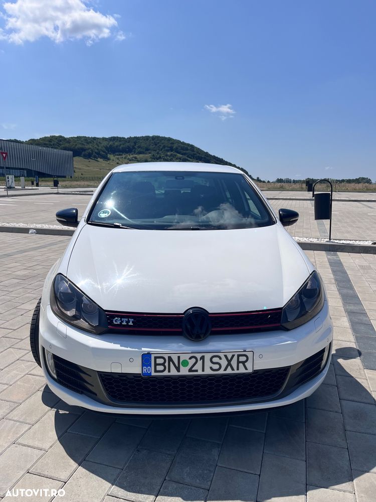 Volkswagen Golf - 2