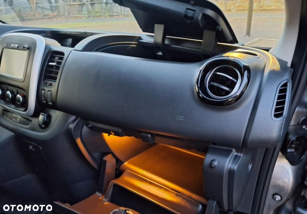 Renault Trafic - 18