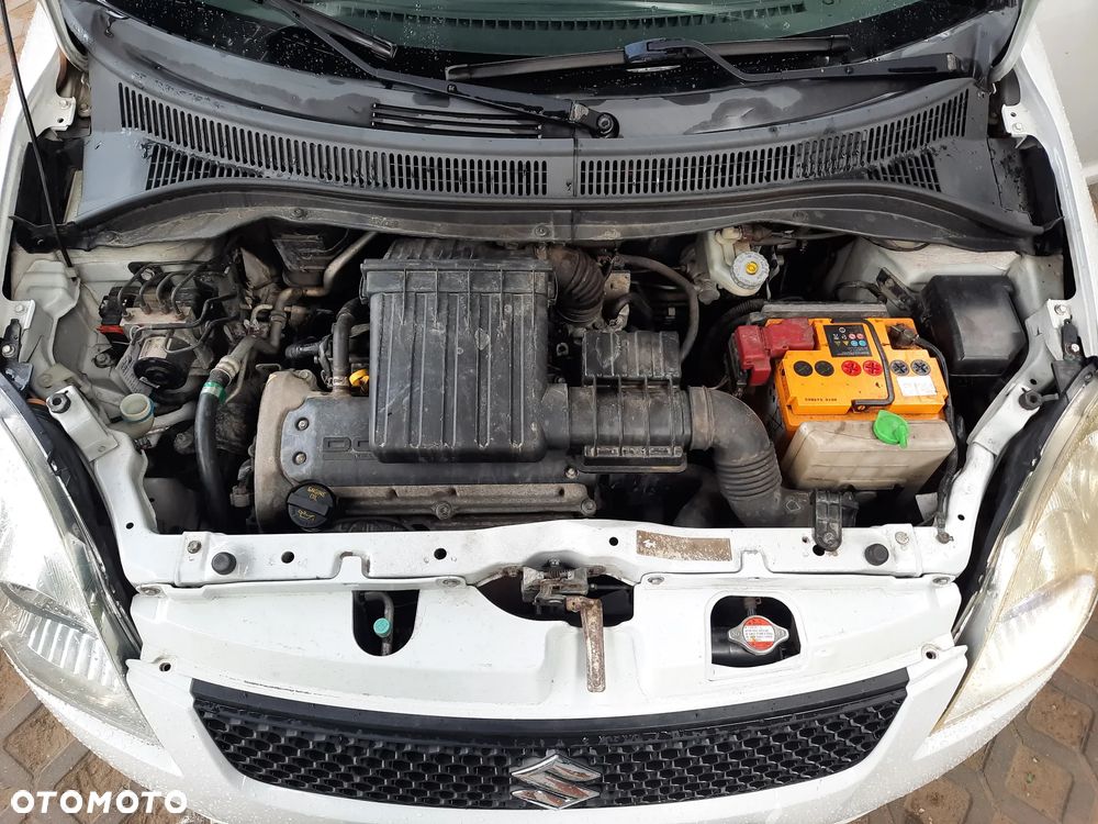 Suzuki Swift 1.3 GS - 23
