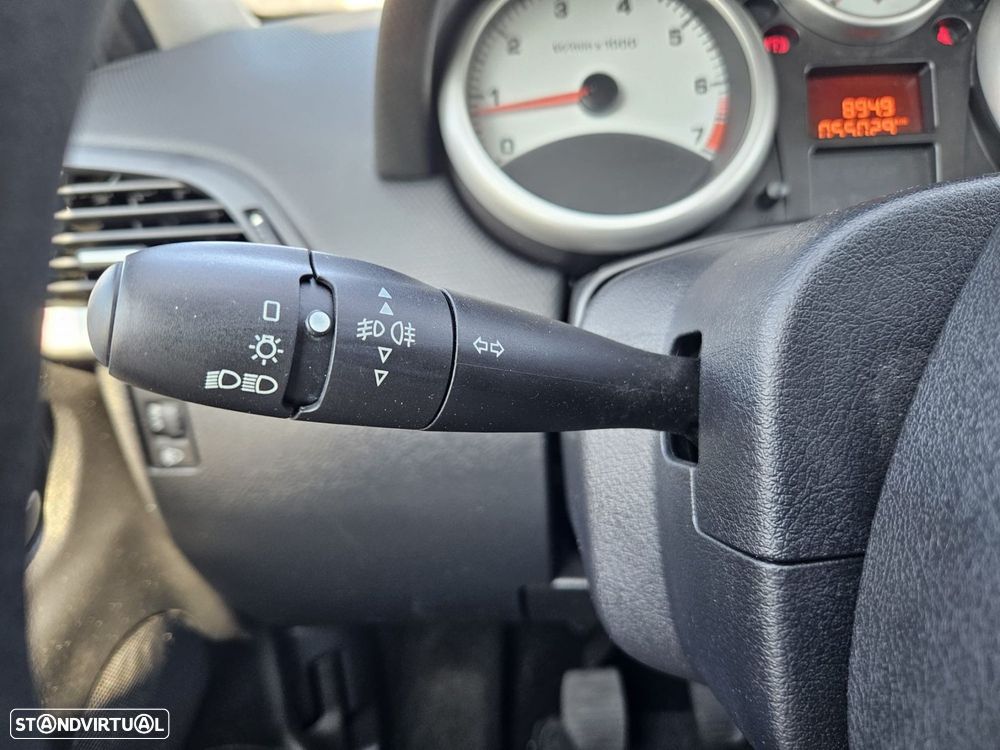 Peugeot 207 1.4 16V Trendy - 31