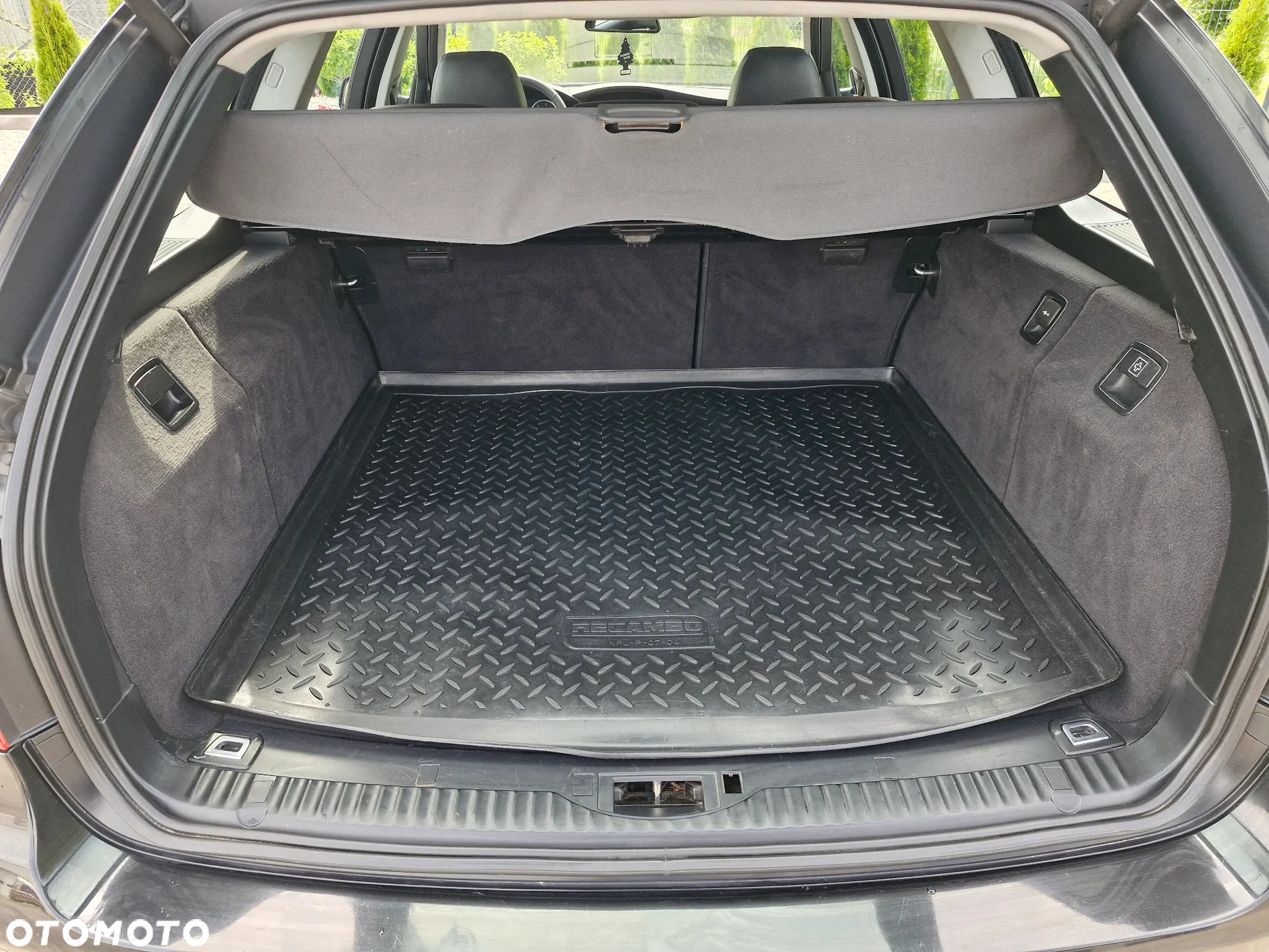 BMW Seria 5 525d Touring - 14