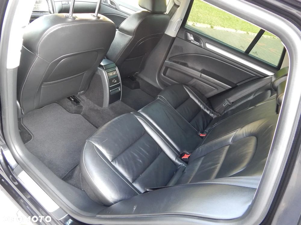 Skoda Superb 2.0 TDI Ambition DSG - 11