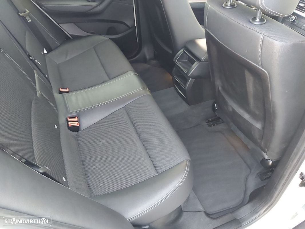 BMW X4 20 d xDrive Pack M - 29