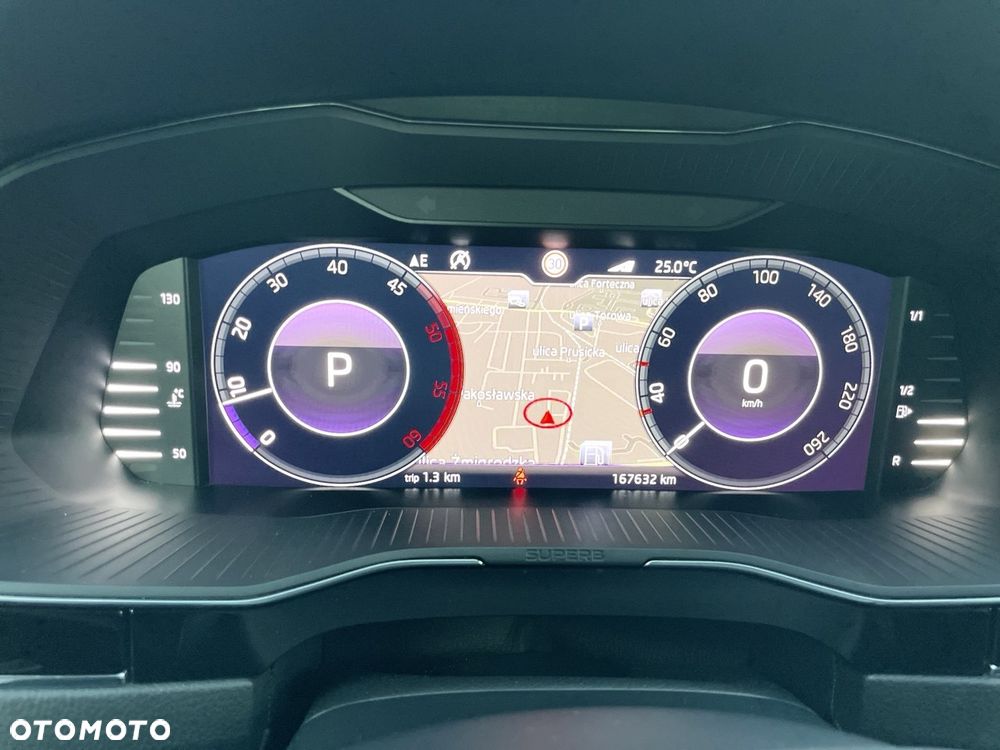 Skoda Superb 2.0 TDI SCR L&K DSG - 19