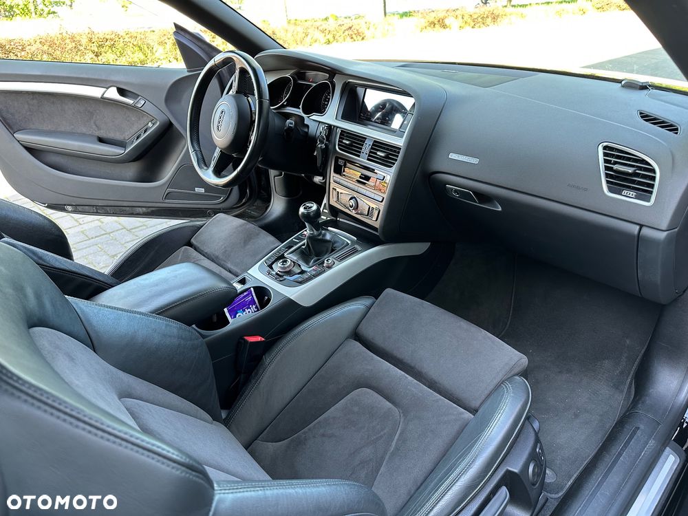 Audi A5 Cabrio 2.0 TDI DPF (clean diesel) - 17