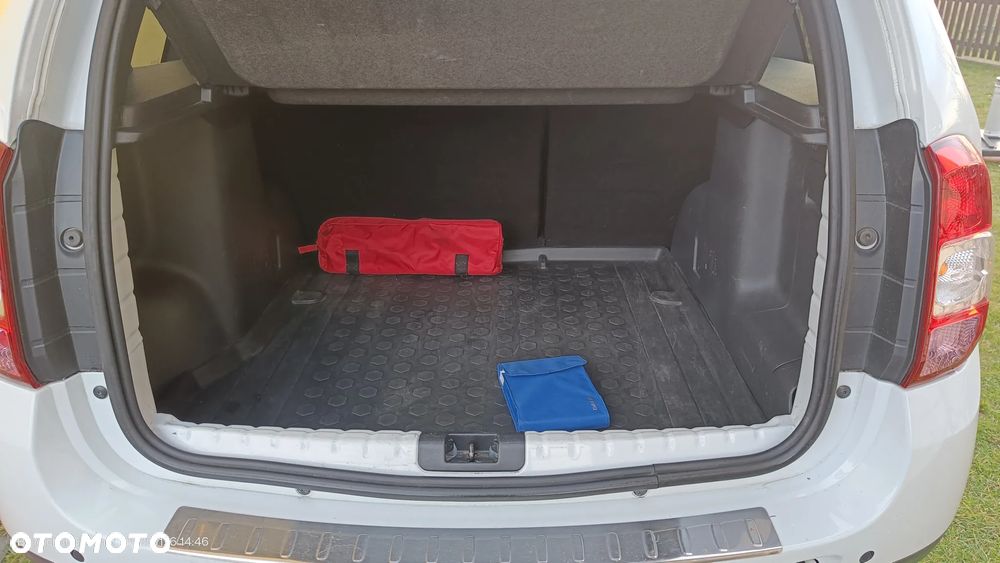 Dacia Duster 1.6 SCe Laureate S&S - 19