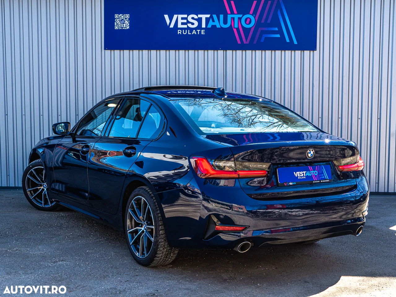 BMW Seria 3 330i AT - 3
